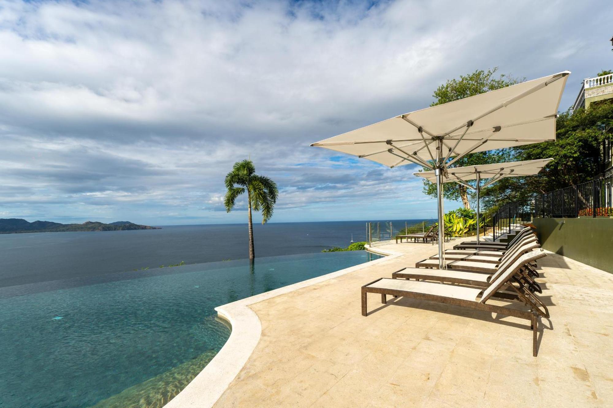 360 Splendor Del Pacifico Residences Плайя-Фламинго Экстерьер фото